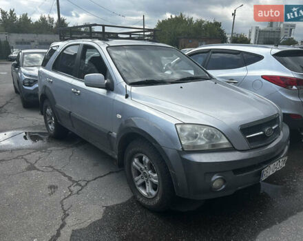 Серый Киа Соренто, объемом двигателя 2.5 л и пробегом 300 тыс. км за 6000 $, фото 2 на Automoto.ua