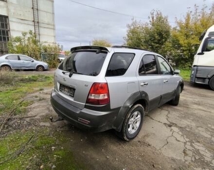 Сірий Кіа Соренто, об'ємом двигуна 2.5 л та пробігом 350 тис. км за 3500 $, фото 2 на Automoto.ua