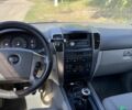 Серый Киа Соренто, объемом двигателя 2.5 л и пробегом 304 тыс. км за 4582 $, фото 5 на Automoto.ua