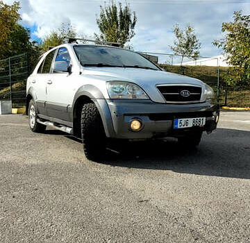 Киа Соренто 2005 в Ужгороде на Automoto.ua Серый Киа Соренто, объемом двигателя 2.5 л и пробегом 285 тыс. км за 3000 $, фото 4 на Automoto.ua