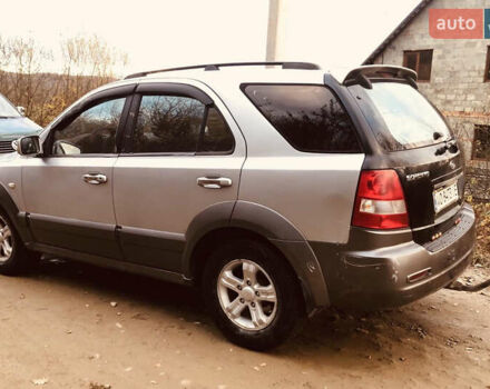 Серый Киа Соренто, объемом двигателя 2.5 л и пробегом 280 тыс. км за 4850 $, фото 2 на Automoto.ua