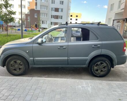 Сірий Кіа Соренто, об'ємом двигуна 2.5 л та пробігом 330 тис. км за 3499 $, фото 2 на Automoto.ua