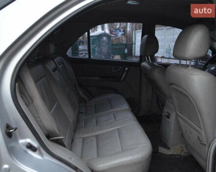 Серый Киа Соренто, объемом двигателя 2.5 л и пробегом 129 тыс. км за 7700 $, фото 19 на Automoto.ua