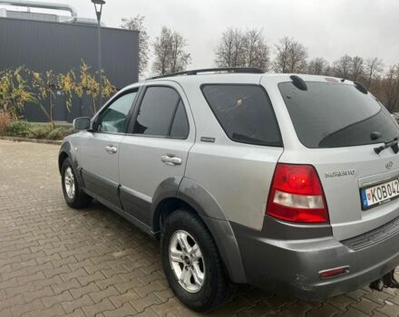 Серый Киа Соренто, объемом двигателя 2.4 л и пробегом 300 тыс. км за 4450 $, фото 2 на Automoto.ua