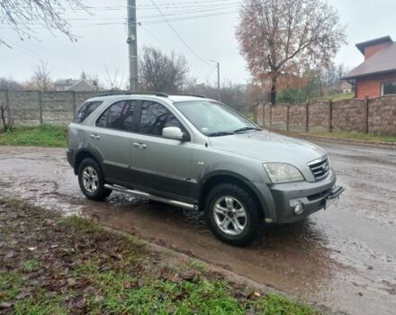 Серый Киа Соренто, объемом двигателя 2.5 л и пробегом 207 тыс. км за 4000 $, фото 1 на Automoto.ua