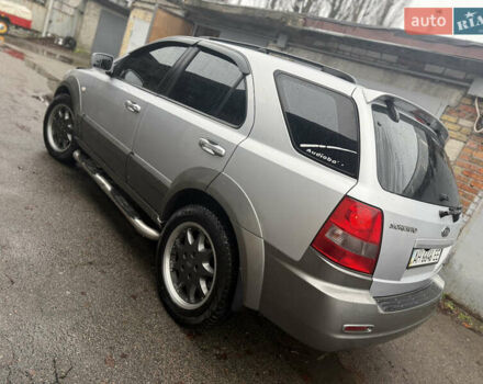 Серый Киа Соренто, объемом двигателя 2.4 л и пробегом 253 тыс. км за 6500 $, фото 4 на Automoto.ua