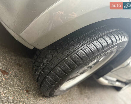 Серый Киа Соренто, объемом двигателя 2.4 л и пробегом 253 тыс. км за 6500 $, фото 3 на Automoto.ua