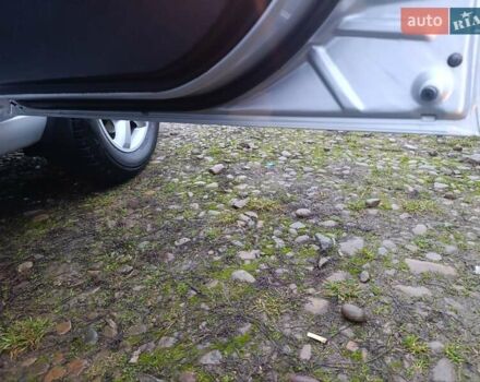 Серый Киа Соренто, объемом двигателя 2.5 л и пробегом 237 тыс. км за 8844 $, фото 13 на Automoto.ua