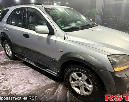 Сірий Кіа Соренто, об'ємом двигуна 2.5 л та пробігом 300 тис. км за 4000 $, фото 1 на Automoto.ua