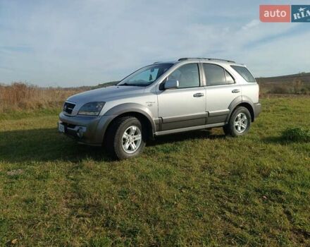 Серый Киа Соренто, объемом двигателя 2.5 л и пробегом 300 тыс. км за 7500 $, фото 5 на Automoto.ua