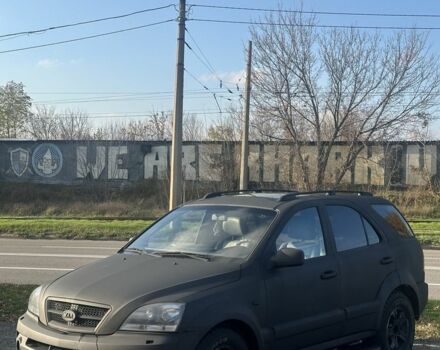 Серый Киа Соренто, объемом двигателя 2.5 л и пробегом 300 тыс. км за 2899 $, фото 2 на Automoto.ua