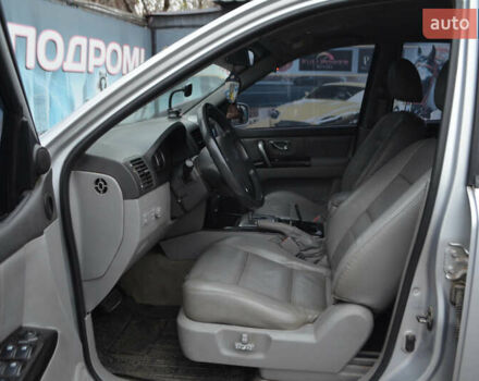 Серый Киа Соренто, объемом двигателя 2.5 л и пробегом 129 тыс. км за 7700 $, фото 17 на Automoto.ua