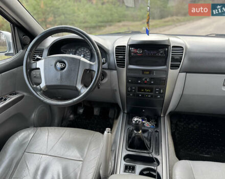 Сірий Кіа Соренто, об'ємом двигуна 2.5 л та пробігом 263 тис. км за 5250 $, фото 12 на Automoto.ua