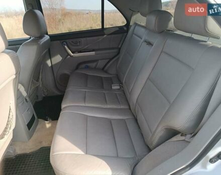 Серый Киа Соренто, объемом двигателя 2.5 л и пробегом 300 тыс. км за 7500 $, фото 16 на Automoto.ua