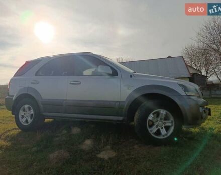 Серый Киа Соренто, объемом двигателя 2.5 л и пробегом 300 тыс. км за 7500 $, фото 2 на Automoto.ua