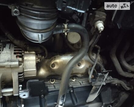 Серый Киа Соренто, объемом двигателя 2.5 л и пробегом 300 тыс. км за 7100 $, фото 2 на Automoto.ua