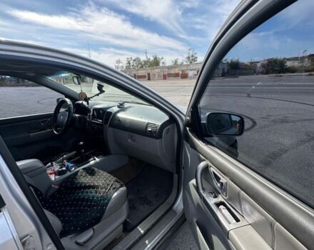 Серый Киа Соренто, объемом двигателя 2.5 л и пробегом 250 тыс. км за 3306 $, фото 6 на Automoto.ua