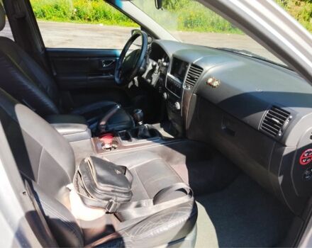 Серый Киа Соренто, объемом двигателя 2.5 л и пробегом 242 тыс. км за 4000 $, фото 6 на Automoto.ua