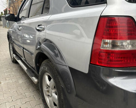 Серый Киа Соренто, объемом двигателя 2.5 л и пробегом 157 тыс. км за 7500 $, фото 4 на Automoto.ua