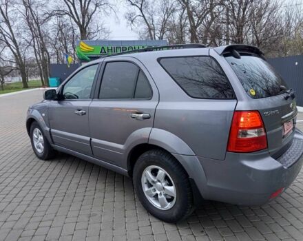 Серый Киа Соренто, объемом двигателя 2.5 л и пробегом 230 тыс. км за 3900 $, фото 2 на Automoto.ua