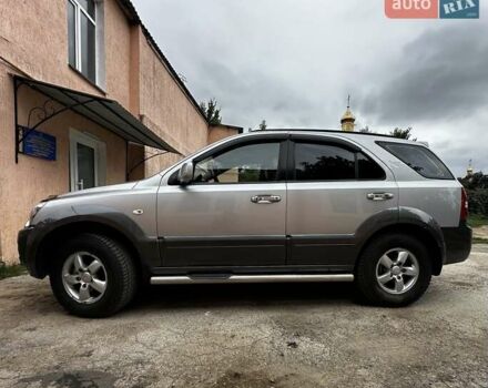 Серый Киа Соренто, объемом двигателя 2.5 л и пробегом 145 тыс. км за 9100 $, фото 3 на Automoto.ua