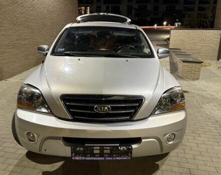Серый Киа Соренто, объемом двигателя 2.5 л и пробегом 222 тыс. км за 4790 $, фото 2 на Automoto.ua