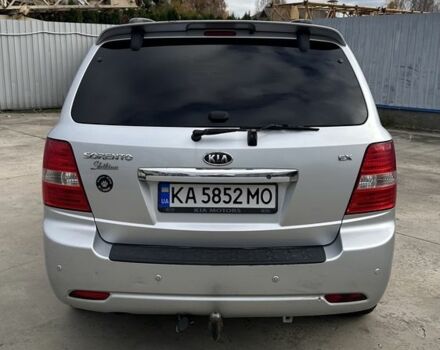 Серый Киа Соренто, объемом двигателя 2.5 л и пробегом 240 тыс. км за 8500 $, фото 3 на Automoto.ua