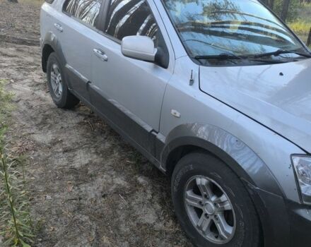 Серый Киа Соренто, объемом двигателя 2.5 л и пробегом 230 тыс. км за 4200 $, фото 3 на Automoto.ua