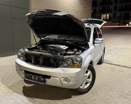 Серый Киа Соренто, объемом двигателя 2.5 л и пробегом 222 тыс. км за 4790 $, фото 4 на Automoto.ua