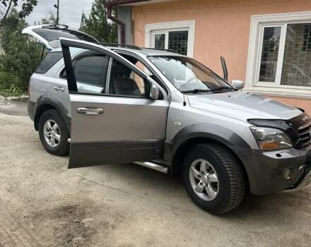 Серый Киа Соренто, объемом двигателя 2.5 л и пробегом 145 тыс. км за 9100 $, фото 4 на Automoto.ua