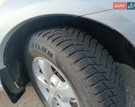 Сірий Кіа Соренто, об'ємом двигуна 2.5 л та пробігом 334 тис. км за 8200 $, фото 11 на Automoto.ua