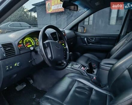 Серый Киа Соренто, объемом двигателя 2.5 л и пробегом 308 тыс. км за 7800 $, фото 25 на Automoto.ua