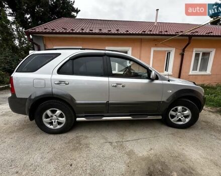Серый Киа Соренто, объемом двигателя 2.5 л и пробегом 145 тыс. км за 9100 $, фото 2 на Automoto.ua