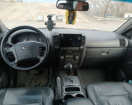 Серый Киа Соренто, объемом двигателя 2.5 л и пробегом 333 тыс. км за 8200 $, фото 2 на Automoto.ua