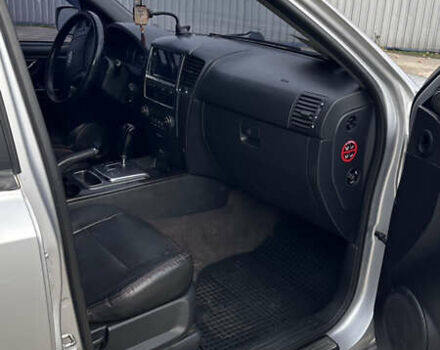 Серый Киа Соренто, объемом двигателя 2.5 л и пробегом 240 тыс. км за 8500 $, фото 7 на Automoto.ua