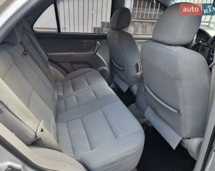 Киа Соренто 2007 в Черновцах на Automoto.ua Серый Киа Соренто, объемом двигателя 2.5 л и пробегом 156 тыс. км за 7650 $, фото 1 на Automoto.ua