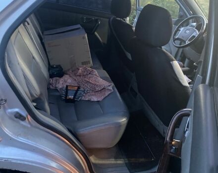 Сірий Кіа Соренто, об'ємом двигуна 2.5 л та пробігом 250 тис. км за 2700 $, фото 2 на Automoto.ua