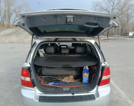 Серый Киа Соренто, объемом двигателя 2.5 л и пробегом 333 тыс. км за 8200 $, фото 3 на Automoto.ua