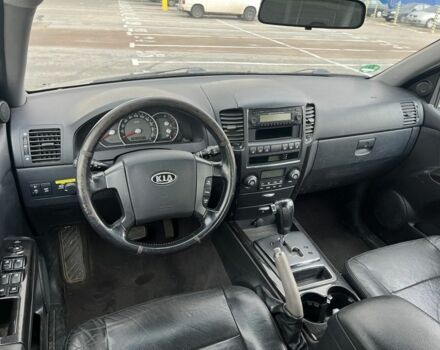 Серый Киа Соренто, объемом двигателя 2.5 л и пробегом 217 тыс. км за 4600 $, фото 11 на Automoto.ua