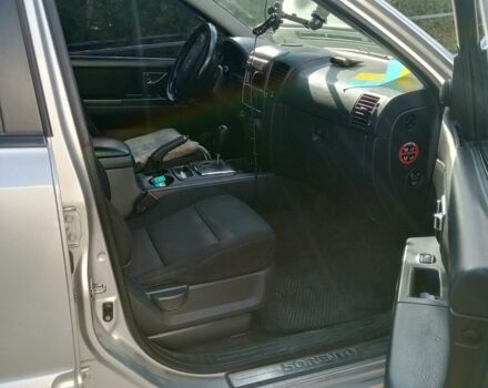 Сірий Кіа Соренто, об'ємом двигуна 2.5 л та пробігом 270 тис. км за 8300 $, фото 7 на Automoto.ua