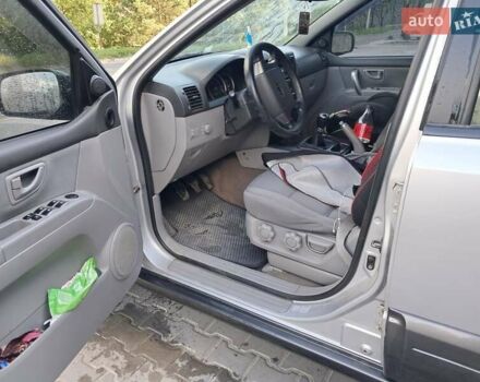 Киа Соренто 2007 в Львове на Automoto.ua Серый Киа Соренто, объемом двигателя 2.5 л и пробегом 102 тыс. км за 9000 $, фото 6 на Automoto.ua