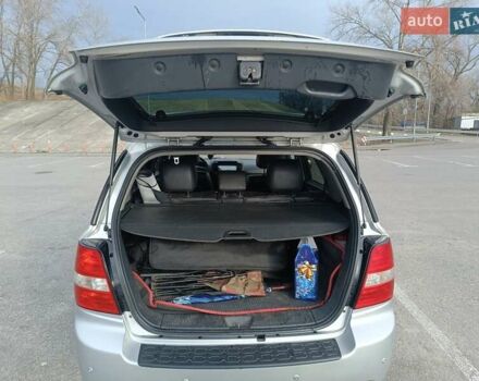 Сірий Кіа Соренто, об'ємом двигуна 2.5 л та пробігом 334 тис. км за 8200 $, фото 3 на Automoto.ua