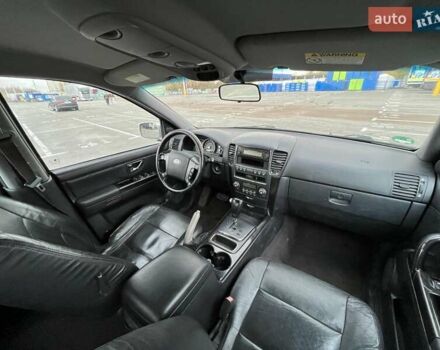 Серый Киа Соренто, объемом двигателя 2.5 л и пробегом 217 тыс. км за 4600 $, фото 10 на Automoto.ua