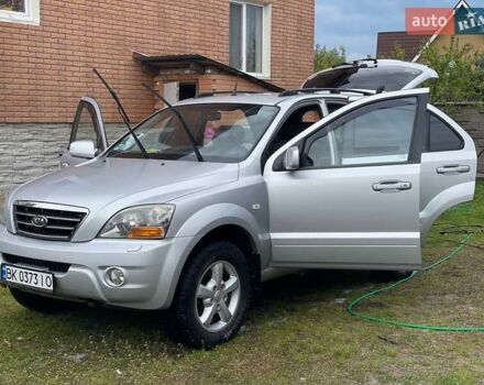 Серый Киа Соренто, объемом двигателя 2.5 л и пробегом 219 тыс. км за 8500 $, фото 1 на Automoto.ua