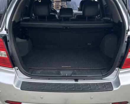 Серый Киа Соренто, объемом двигателя 2.5 л и пробегом 240 тыс. км за 8500 $, фото 17 на Automoto.ua