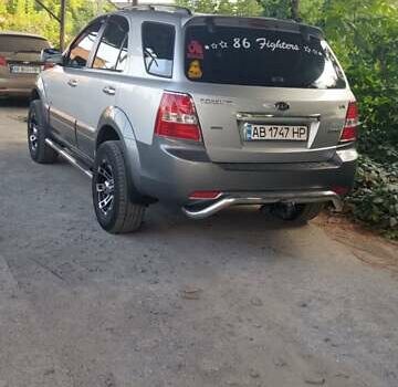 Сірий Кіа Соренто, об'ємом двигуна 2.5 л та пробігом 220 тис. км за 10500 $, фото 6 на Automoto.ua