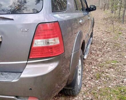 Сірий Кіа Соренто, об'ємом двигуна 2.5 л та пробігом 250 тис. км за 7999 $, фото 5 на Automoto.ua