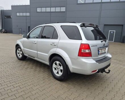 Серый Киа Соренто, объемом двигателя 2.5 л и пробегом 250 тыс. км за 3785 $, фото 2 на Automoto.ua