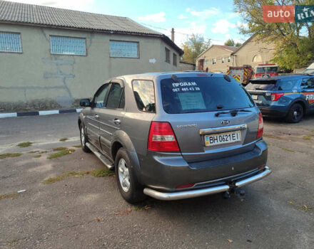 Серый Киа Соренто, объемом двигателя 2.5 л и пробегом 290 тыс. км за 8500 $, фото 3 на Automoto.ua