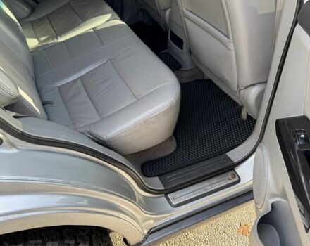 Серый Киа Соренто, объемом двигателя 2.5 л и пробегом 350 тыс. км за 8500 $, фото 11 на Automoto.ua